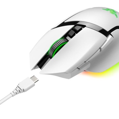 Mouse Razer cu fir Razer Basilisk V3 PRO, butoane programabile 10+1, Razer™ HyperScroll Tilt Wheel, 11 zone de iluminare Chroma RGB, alb - Img 6