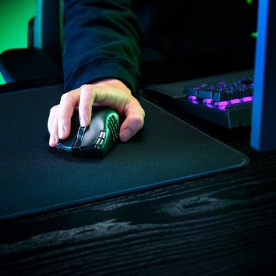 Mouse Razer Naga V2 HyperSpeed Connectivity Razer HyperSpeed Wireless (2.4GHz) Bluetooth Battery Life Up to 250 hours (on HyperSpeed Wireless) Up to 400 hours (on Bluetooth) RGB Lighting None Sensor Focus Pro 30K Optical Sensor - Img 4