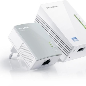 TP-Link, Adaptor PowerLine 300Mbps, Extender Wireless AV600 KIT, HomePlug AV,2 porturi 10/100Mbps, Butoane: Pair, Reset, Wi-Fi/Wi-Fi Clone, Aria de acoperire, 300 metri prin circuitul electric, 2.4- 2.4835GHz, Conținut Pachet: Powerline Ethernet Adapter