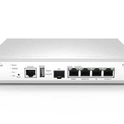 EnGenius Managed Desktop 5-port gateway Gateway with 1 x PoE+