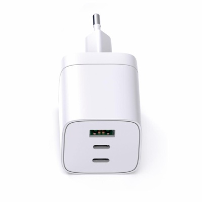 INCARCATOR SERIOUX 65W 2xUSB-C & USB-A de perete, Ieșire USB-C: C1 și C2: 5V/3A, 9V/3A, 12V/3A, 15V/3A, 20V/3,25A (65W) PPS: 5-11V/5A, (55W), A1: 5V/4,5A, 9V/3A, 12V/2,5A, 20V/1,5A(30W) C1+C2: 45W+20W (max. 65W), C1+A1: 45W+18W (max. 63W ) C2+A1: - Img 2