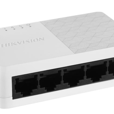Switch Hikvision DS-3E0505D-O: 5 x 10/100/1000 Mbps ethernet port, 5 × Gigabit RJ45 port, tensiune alimentare: 5 VDC, 0.6 A, dimensiuni: 87.00 mm × 25.00 mm × 51.00 mm, greutate: 0.059kg, montare pe birou.