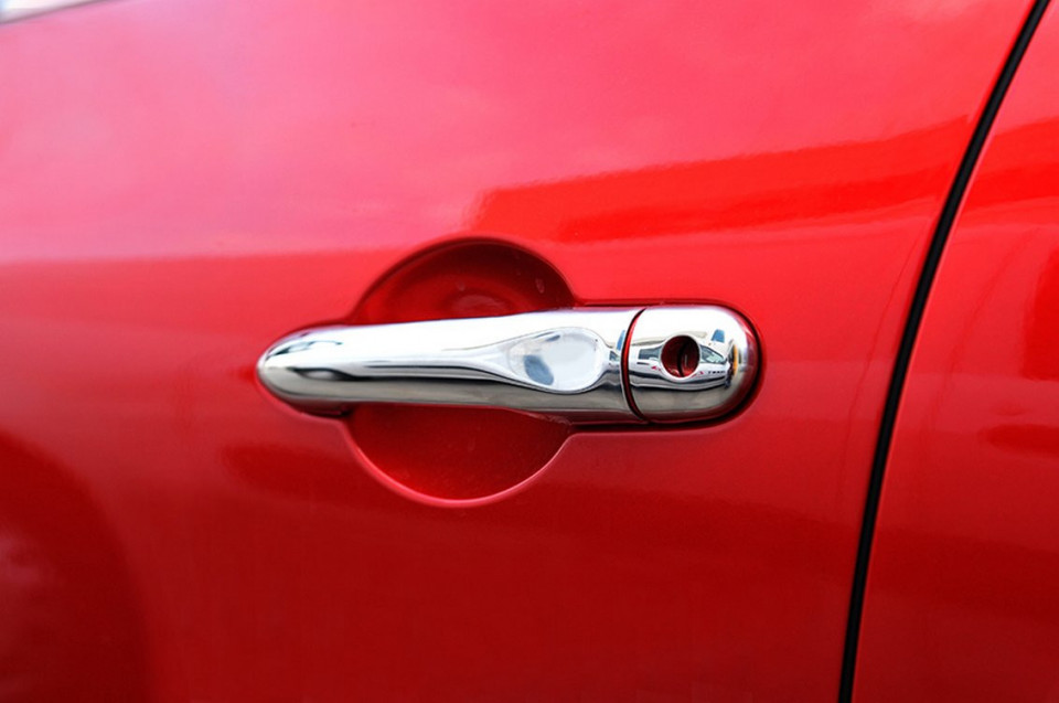 OMAC Listello Posteriore Inferiore In Acciaio Inox Per Renault Clio 2019-2024, Protezione Paracolpi, Colore Cromato, Installazione Con Nastro Adesivo