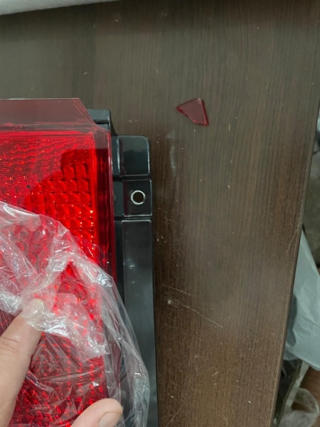 Lampa Spate, Stanga, Compatibila Iveco Daily 4 2014->, Fara becuri ATENTIE PRODUS RESIGILAT, DETALII IN POZE!