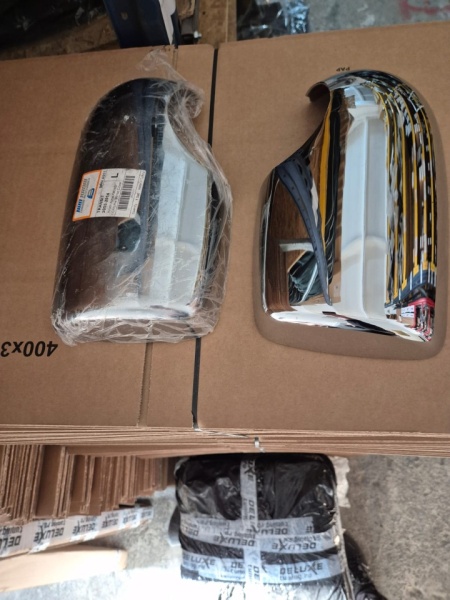 Set 2 ornamente cromate pentru oglinzi compatibil Renault Trafic 2001-2014, plastic cromat ATENTIE PRODUS RESIGILAT, DETALII IN POZE!