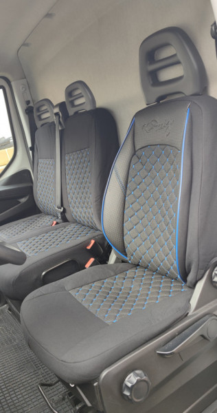 Set huse scaune auto compatibile Daily 2015-> 2+1, piele ecologica cu textil, cusatura albastra