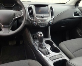Nuca maner schimbator de viteze cutie automata compatibil cu Chevrolet Cruze 2015-2021, culoare negru cu crom - Img 3