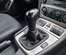 Nuca schimbator de viteze cu rama si manson piele ecologica compatibil Mercedes Clasa C W203 2002-2008, 6 trepte, piele ecologica, negru - Img 3