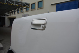Set 2 ornamente din inox pentru maner portbagaj compatibil cu VW AMAROK 2010-2023 - Img 3