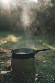 Tigaie pentru gatit la foc de tabara Robens Modoc Pan - Img 5