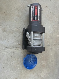 Troliu electric cu telecomanda pentru remorcare autoturisme, jeep-uri, barci, off-road, 4000LBS 1820kg, 12V, Produs deteriorat! - Img 6