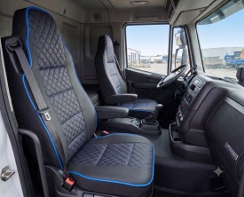 Husa scaun compatibila camion IVECO STRALIS 2002->, textil negru si piele ecologica neagra cu cusatura albastra