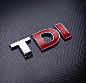 Ornament Emblema auto TDI, cu D si I rosu, culoare crom