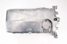 Baie ulei compatibil VW Bora 1998-2005, Golf 4 1997-2005, New Beetle 1998-2010, Passat B5.5 2003-2005, Passat CC 2008-2012, Polo 2000-2020, Sharan 1995-2010, Tiguan 2007-2018, FARA gaura pentru senzor ulei - Img 3