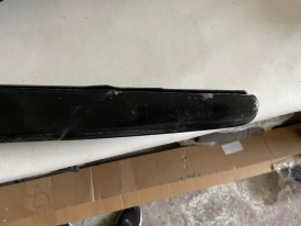Prelungire praguri laterale compatibile cu BMW seria 3 F30 2012-2018, negru lucios ATENTIE, PRODUS USOR DETERIORAT, DETALII IN POZE! - Img 1