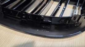 Grile Centrale compatibil cu BMW 5 Series E60 E61 2003-2009 Negru Lucios M Design, Produs Deteriorat! - Img 6