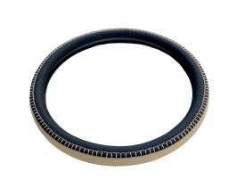 Husa volan imitatie piele neagra, cu imitatie de piele perforata crem si cusaturi crem