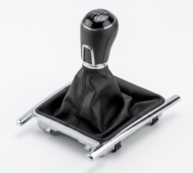 Nuca schimbator de viteze cu rama si manson piele ecologica compatibil cu VW Amarok 2010-2022, 6 trepte, culoare negru cu crom - Img 3