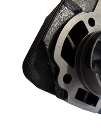 Set motor , cilindru , piston, segmenti si set garnituri 2T , capacitate 80cc compatibil cu Piaggio/Gilera Ac 2T Typhoon/Zip/Vespa/Liberty - Produs resigilat - Img 2