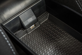 Cotiera auto Armster OE cu USB DACIA Sandero III 2020-> cu cotiera de fabrica, piele ecologica negru - Img 3