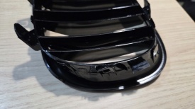 Grile Centrale compatibil cu BMW 5 Series E60 E61 2003-2009 Negru Lucios M Design, Produs Deteriorat! - Img 4