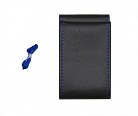 Husa auto volan, imitatie piele neagra cu ac si ata albastra, diametru 38 cm
