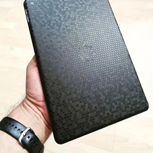 Folie auto decorativa Premium Honeycomb Black, model hexagonal 3D, autoadeziva, rezistenta UV, dimensiune 150 x 100cm - Img 6