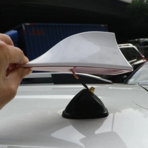 Antena auto activa AM - FM tip "SHARK TAIL" culoare NEGRU - Img 5