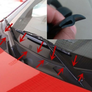 Cheder auto pentru parbriz din cauciuc, culoare neagra, lungime 2m - Img 1