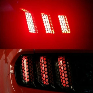 Set 2 folii autoadezive decupate pentru decorarea stopurilor auto, dimensiune 2 x 48 x 30cm, culoare Negru Mat, model HONEYCOMB - Img 4