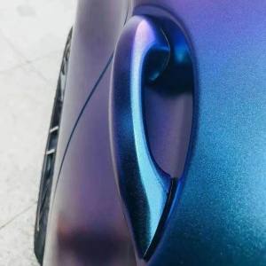 Folie auto Cameleon Albastru/Violet pentru colantare integrala, Termoplastica, cu tehnologie "BUBBLE FREE", finisaj Lucios, dimensiune 3,0m x 1,52m - Img 6