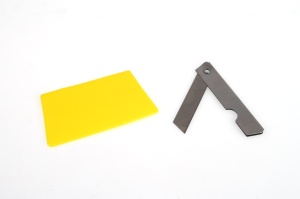 Folie fumurie pentru geamuri Mega Dark Black 0.75 x 3m (1%) - Img 4