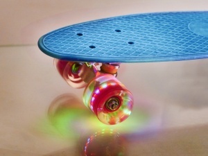 Skateboard Penny Board pentru copii cu roti din cauciuc, iluminate LED, culoare Albastra - Img 5