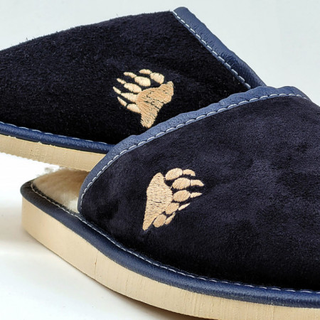 Papuci de Casa din Piele Intoarsa Imblaniti cu Lana Marca Tylbut Model &#039;The Wild&#039; Dark Blue