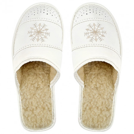 Papuci de Casa din Piele Imblaniti cu Lana Marca Tylbut Model &#039;Winter Gifts&#039; White