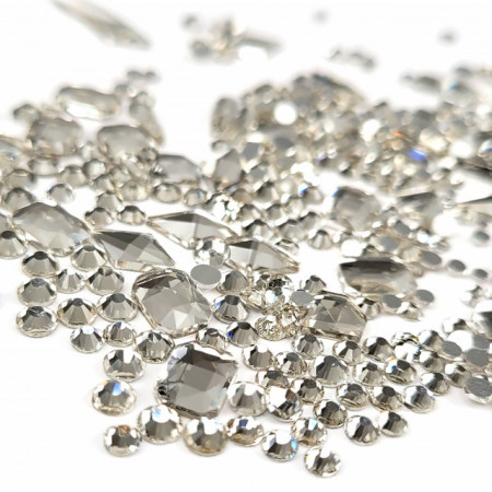 Pietricele Unghii Mixte Forme si Dimensiuni Diferite