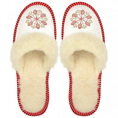 Papuci de Casa din Piele Imblaniti cu Lana, Marca Tylbut Model 'Beautiful Winter' White