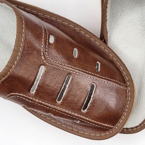 Papuci de Casă din Piele Tylbut - Model „Classic Flow” - Prezentare papuci detalii.