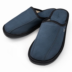 Papuci de Casa din Piele Lim Art Model 'Luxury Man' Blue Moon - Prezentare produs cu vedere din semiprofil.