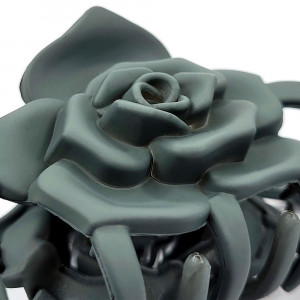 Clemă de Păr Model 'Land of Roses' cu design floral delicat, perfectă pentru a completa orice ținută.