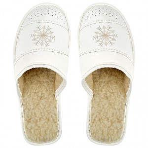Papuci de Casa din Piele Imblaniti cu Lana Marca Tylbut Model 'Winter Gifts' White