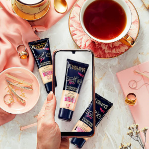Fond de Ten si Corector Vegan Selfie Time No 1 Porcelain, Eveline Cosmetics 