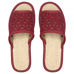 Papuci de Casa Confortabili Marca Tylbut Model 'Flower Patrol' Burgundy