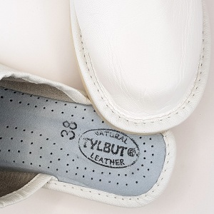 Papuci de Casă din Piele Tylbut „Cozy Delight” White - Prezentare detalii papuci.