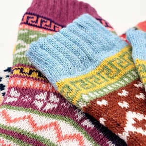 Șosete Damă din Mix de Lână Set 3 Perechi - Model „Colorful Winter” - Prezentare detalii șosete.
