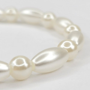 Bratara Elastica cu Margele perlate de 5mm Model 'Serene Elegance'