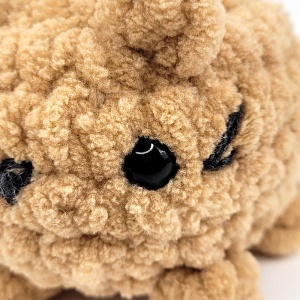 Pisicuță de Pluș Croșetată Manual 'Cookies Cat' - Jucărie Handmade, Cadou Perfect