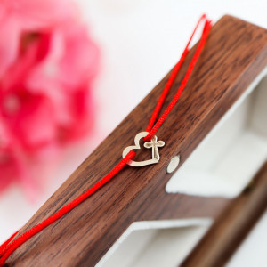 Bratara Heart Collection cu snur si inimioara cu cruciulita din aur 14k - Img 3