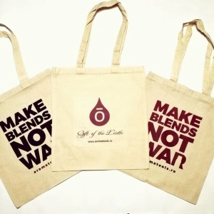 Sacosa bumbac MAKE BLENDS NOT WAR - negru - Img 2