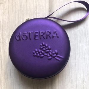 Borseta rotunda doterra pentru 12 sticlute de 1 ml, 2 ml, cu organizator de transport cu fermoar - Img 2